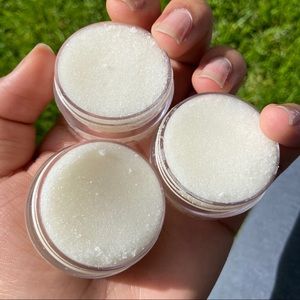Cookies n’ Cream Luminescent Sugar Scrub